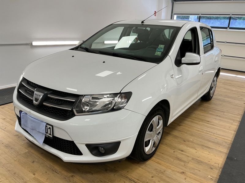 Dacia Sandero 0.9 TCe — 1/8