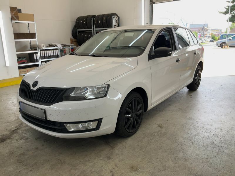 Skoda Rapid Spaceback 1.2 TSI — 1/8