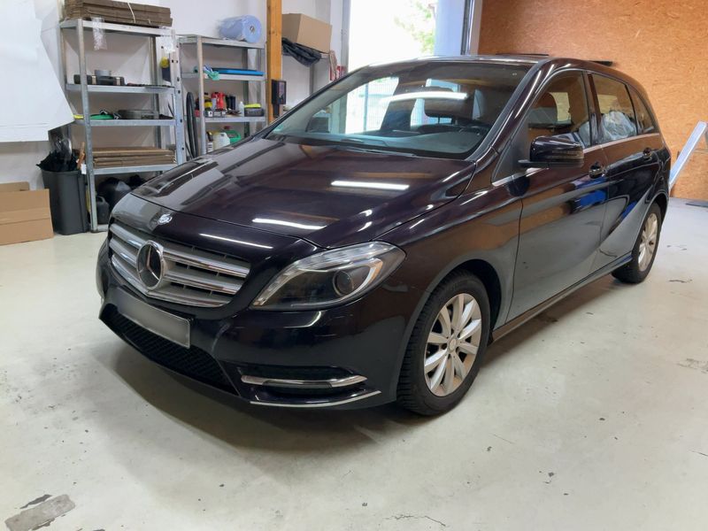 Mercedes-Benz B-Klasse B 180 — 1/8