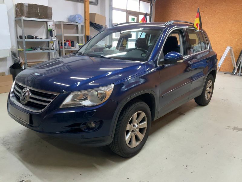Volkswagen Tiguan 2.0 TSI — 1/8