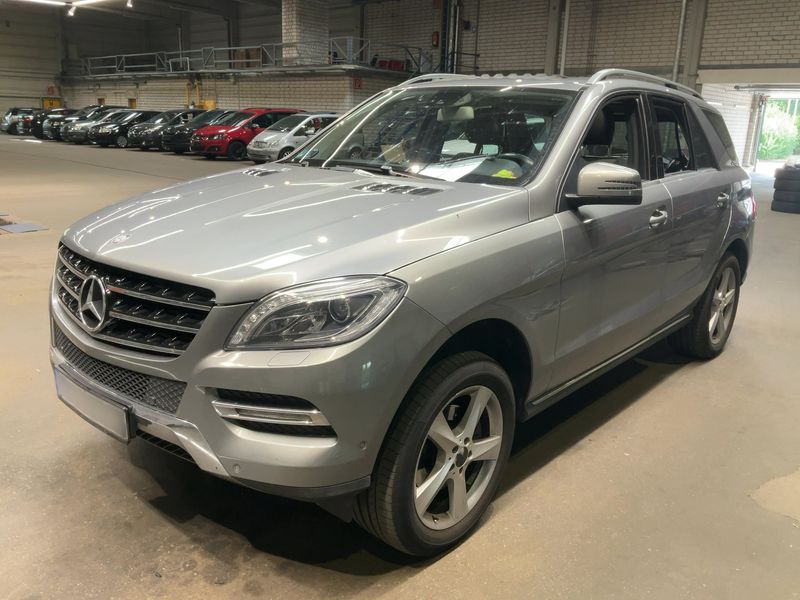 Mercedes-Benz M-Klasse ML 250 CDI — фото 1
