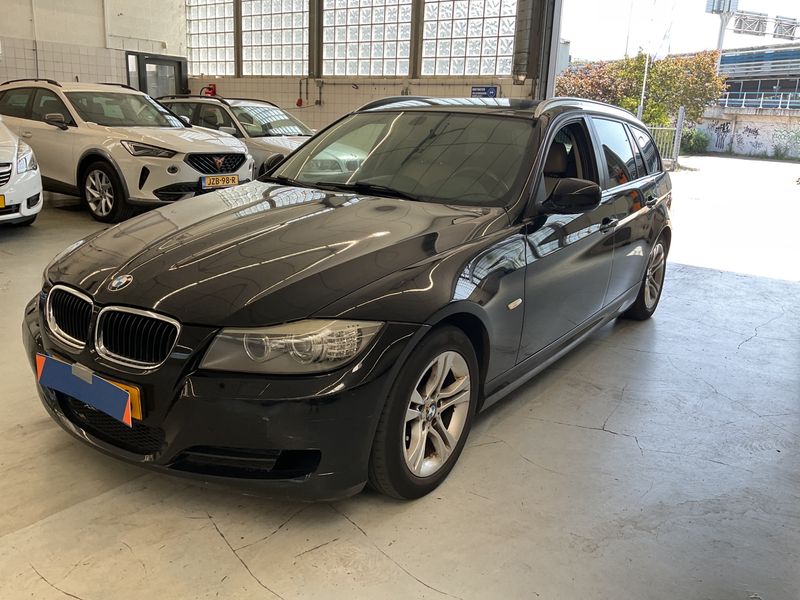 BMW 3er 318i — 1/8