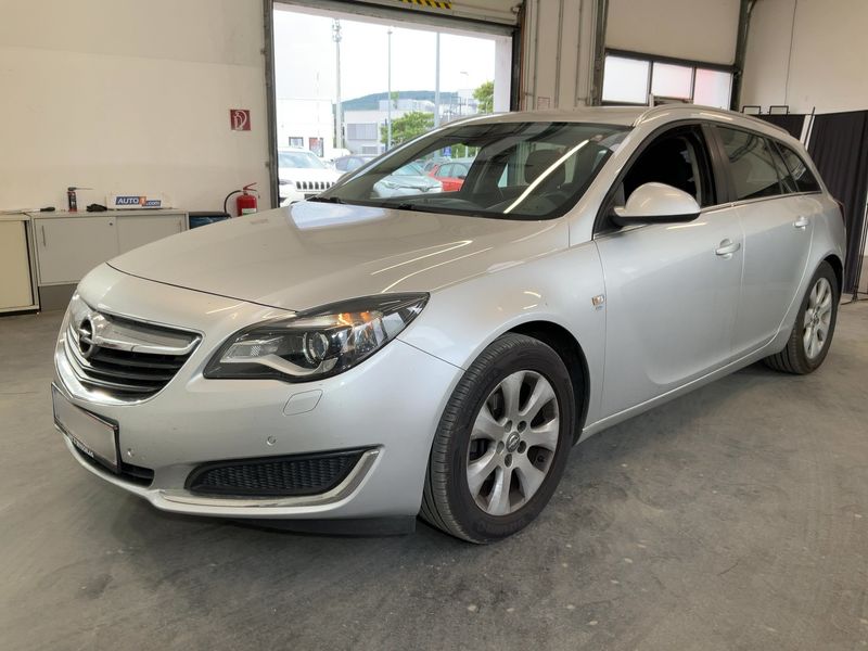 Opel Insignia Sports Tourer 1.6 CDTI DPF — фото 1