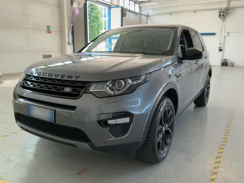 Land Rover Discovery Sport 2.0 Td4 — 1/8