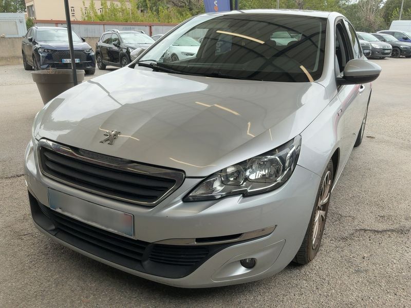 Peugeot 308 1.2 e-THP — 1/8