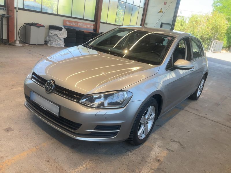 Volkswagen Golf VII 1.2 TSI — 1/8