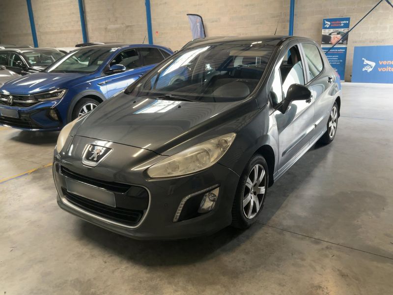 Peugeot 308 1.6 e-HDi — 1/8