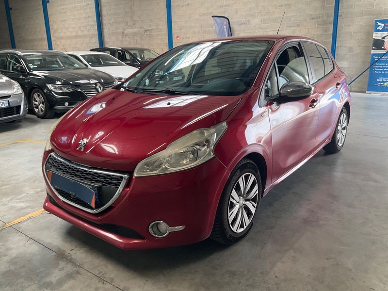 Peugeot 208 1.6 HDi — 1/8