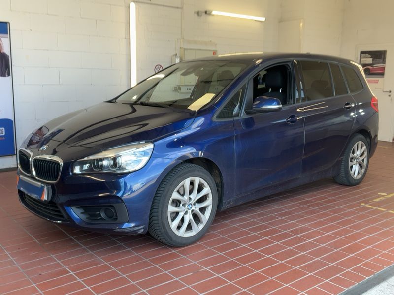 BMW 2er 220i Gran Tourer — 1/8