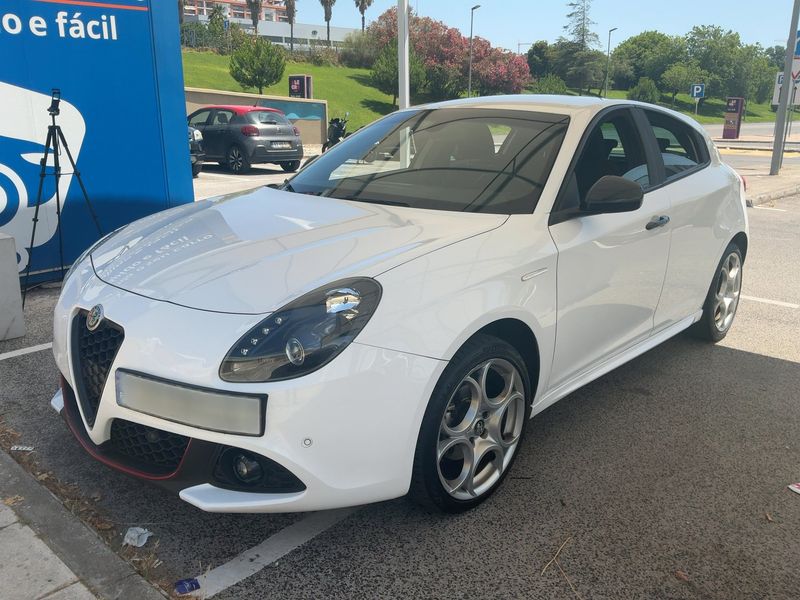 Alfa Romeo Giulietta 1.4 Turbo — 1/8