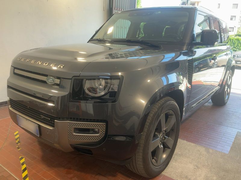 Land Rover Defender D200 Mild-Hybrid — 1/8