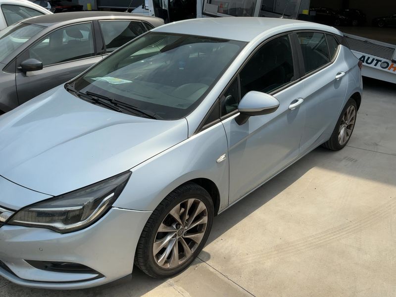 Opel Astra 1.0 Turbo — 1/8