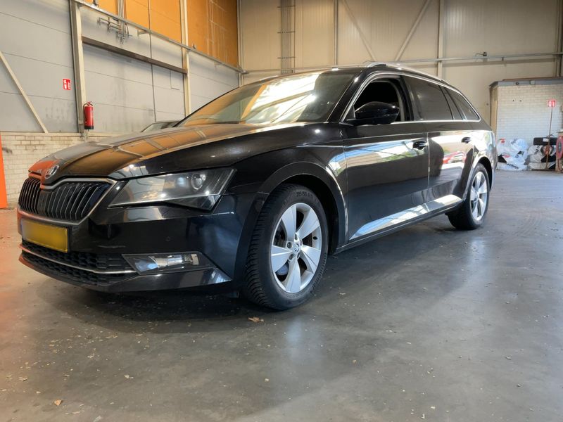 Skoda Superb 1.4 TSI ACT — 1/8