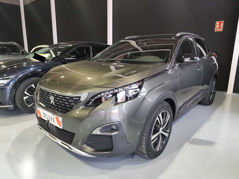 Peugeot 3008 2.0 Blue-HDi — 1/8