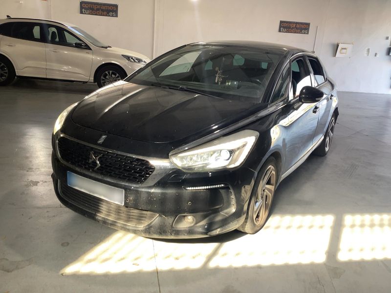 DS Automobiles DS5 2.0 Blue-HDi — 1/8