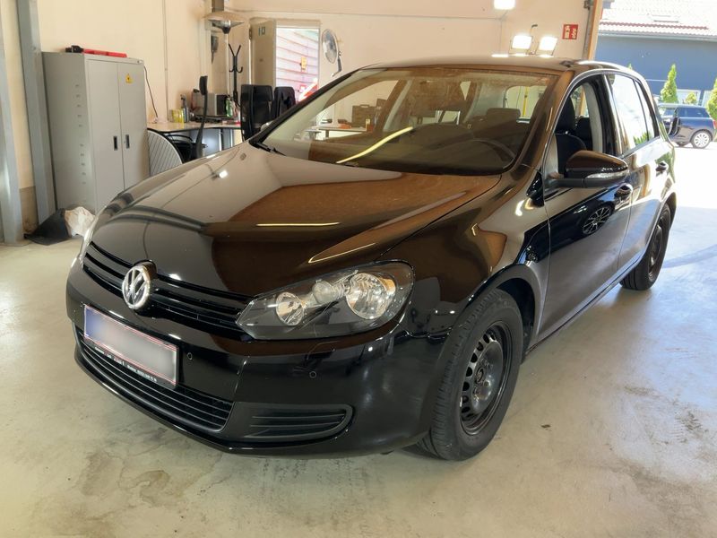 Volkswagen Golf VI 1.6 TDI — 1/8