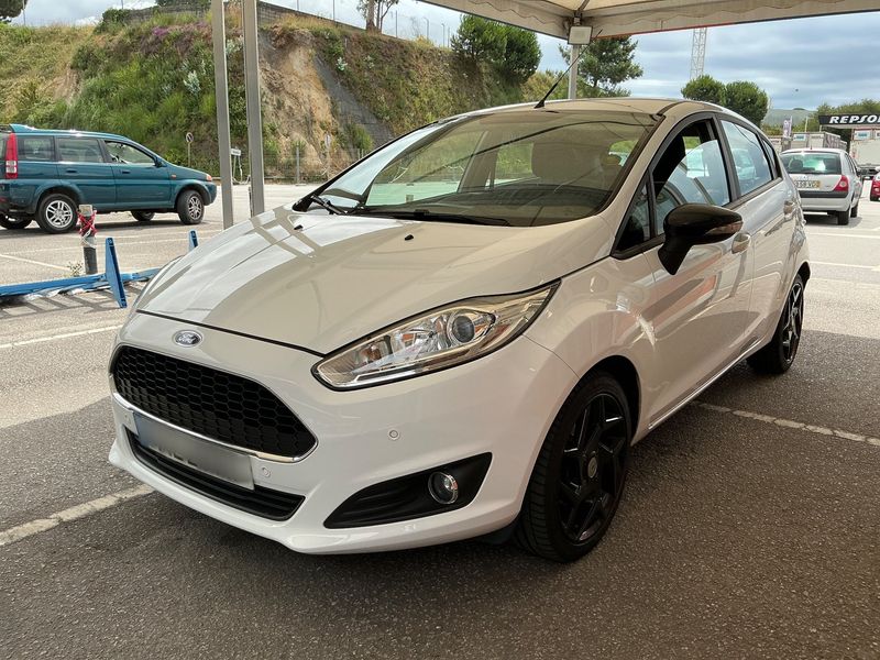 Ford Fiesta 1.5 TDCi — фото 1