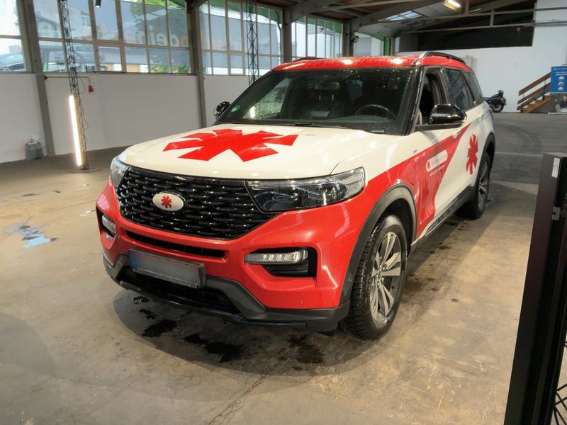 Ford Explorer 3.0 Plug-in Hybrid — фото 1