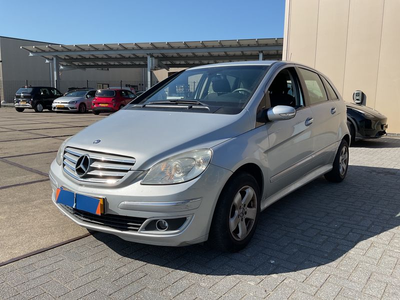 Mercedes-Benz B-Klasse B 150 — 1/8