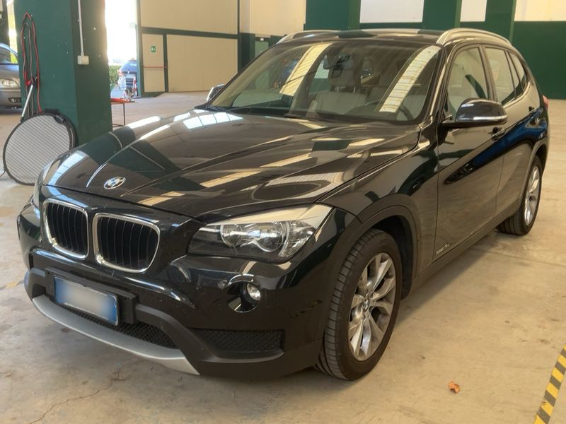 BMW X1 sDrive 18d — фото 1