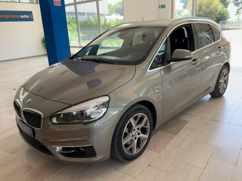 BMW 2er 218d Active Tourer — 1/8
