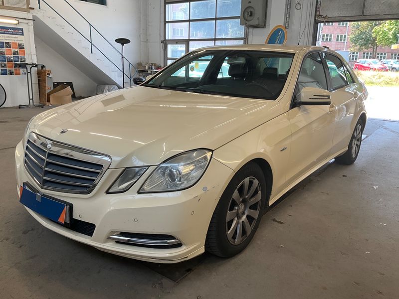 Mercedes-Benz E-Klasse E 200 CDI — 1/8