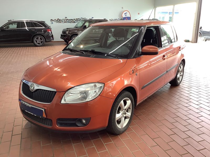 Skoda Fabia 1.4 — 1/8