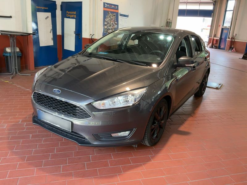 Ford Focus 1.0 EcoBoost — 1/8