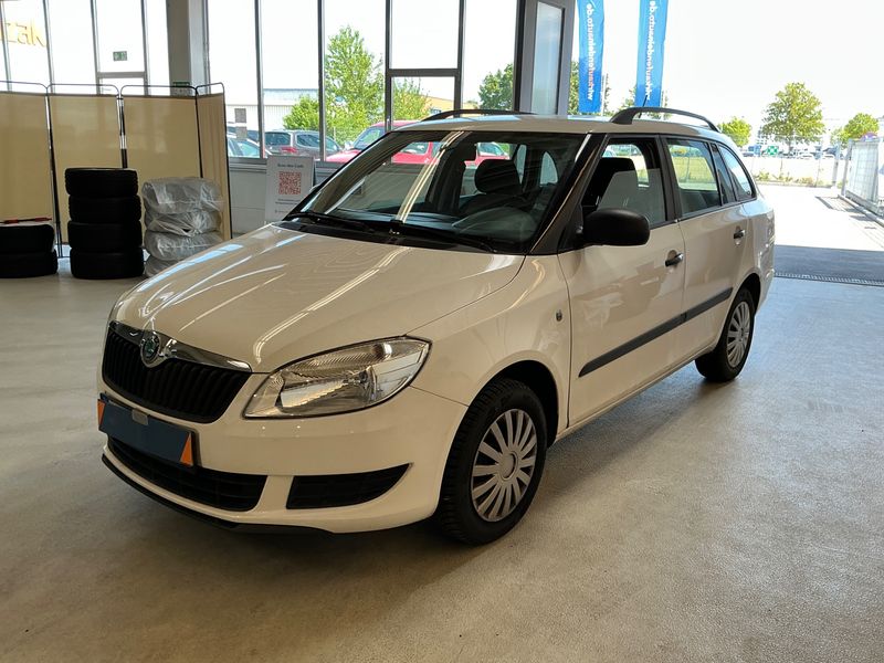 Skoda Fabia 1.2 — 1/8