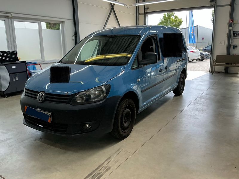 Volkswagen Caddy 1.6 TDI — 1/8