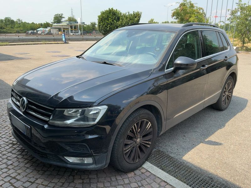Volkswagen Tiguan 2.0 TDI — 1/8