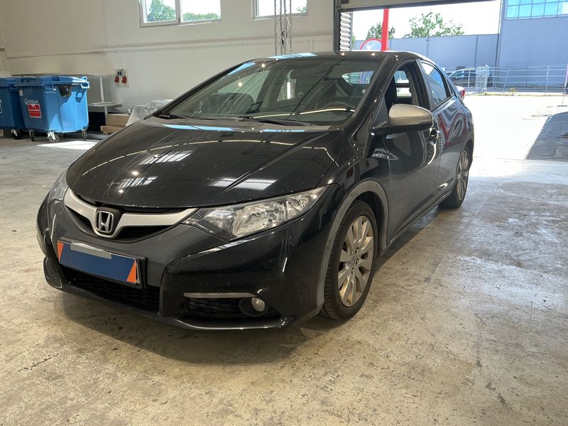 Honda Civic 2.2 DTEC — 1/8