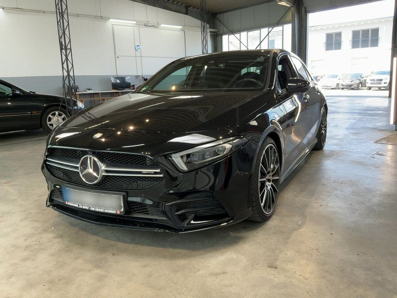 Mercedes-Benz A-Klasse Limousine A 35 AMG — 1/8