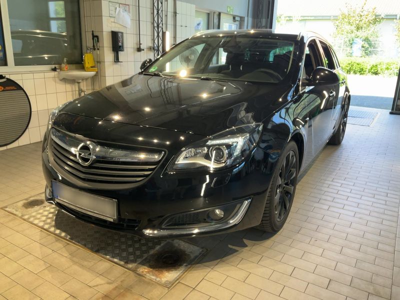 Opel Insignia Sports Tourer 1.6 SIDI Turbo — 1/8