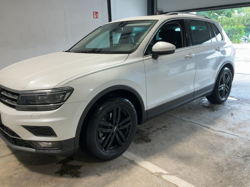 Volkswagen Tiguan 2.0 TDI — фото 1