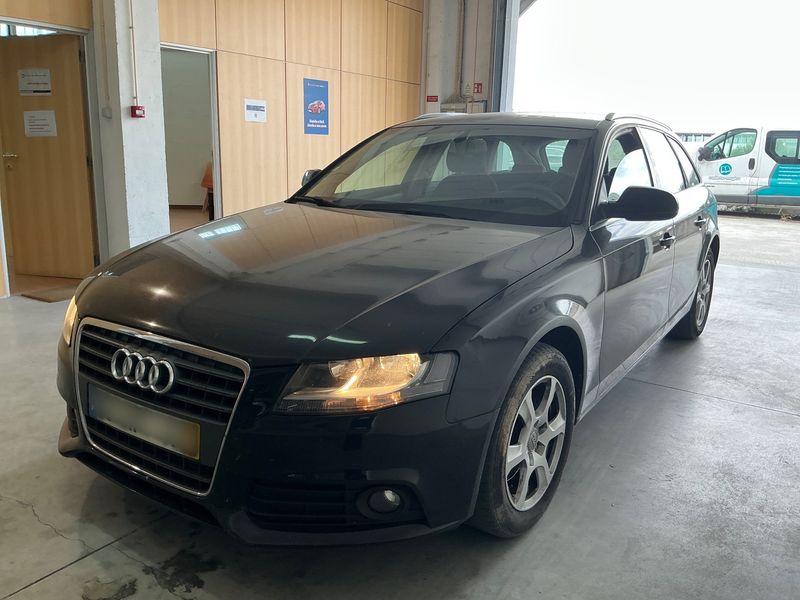 Audi A4 2.0 TDI — фото 1