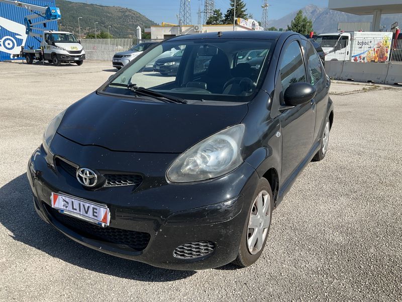 Toyota Aygo 1.0 — 1/8