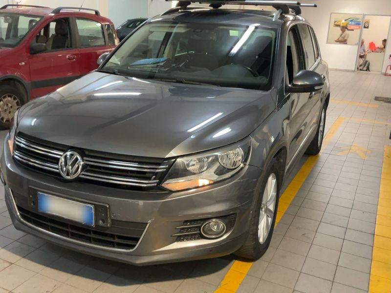 Volkswagen Tiguan 2.0 TDI — 1/8