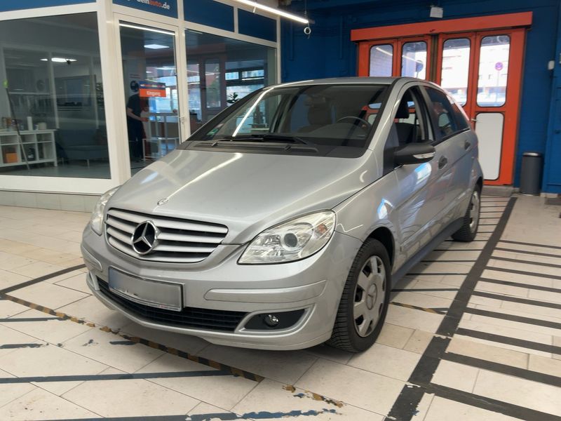 Mercedes-Benz B-Klasse B 200 — 1/8