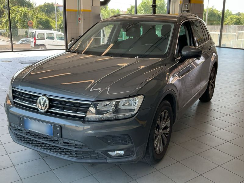 Volkswagen Tiguan 1.6 TDI — 1/8