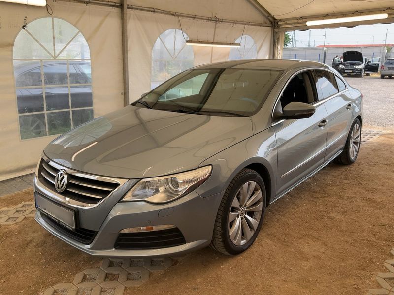 Volkswagen Passat CC 2.0 TDI — 1/8