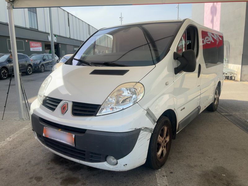 Renault Trafic 2.0 dCi — фото 1