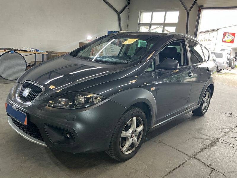 Seat Altea 2.0 TDI — 1/8