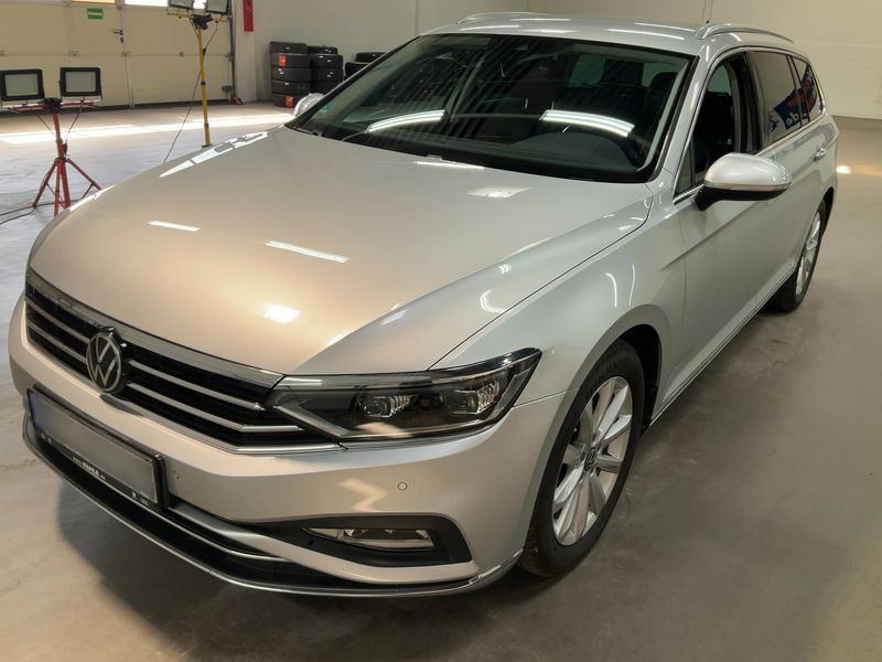 Volkswagen Passat 2.0 TDI — 1/8