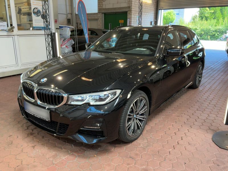 BMW 3er 330e — 1/8