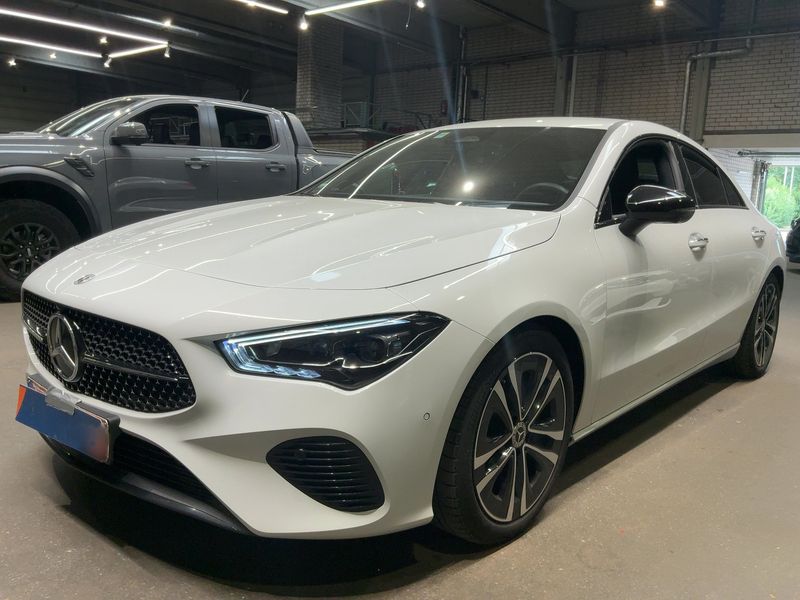 Mercedes-Benz CLA-Klasse CLA 220 d — 1/8