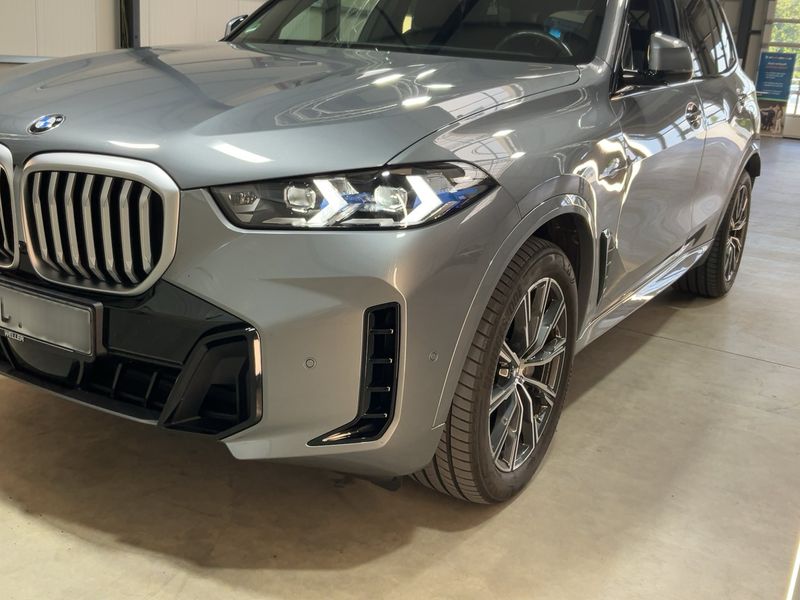 BMW X5 xDrive 30d Mild-Hybrid — 1/8