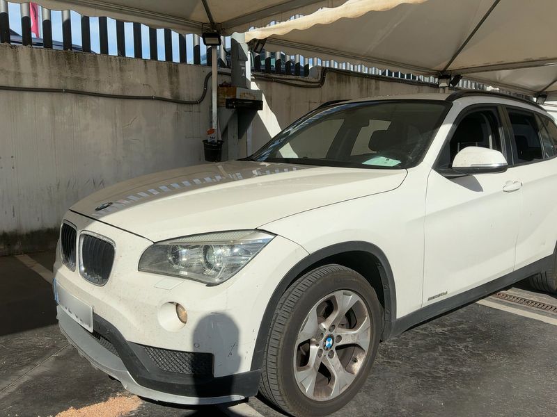 BMW X1 sDrive 18d — фото 1