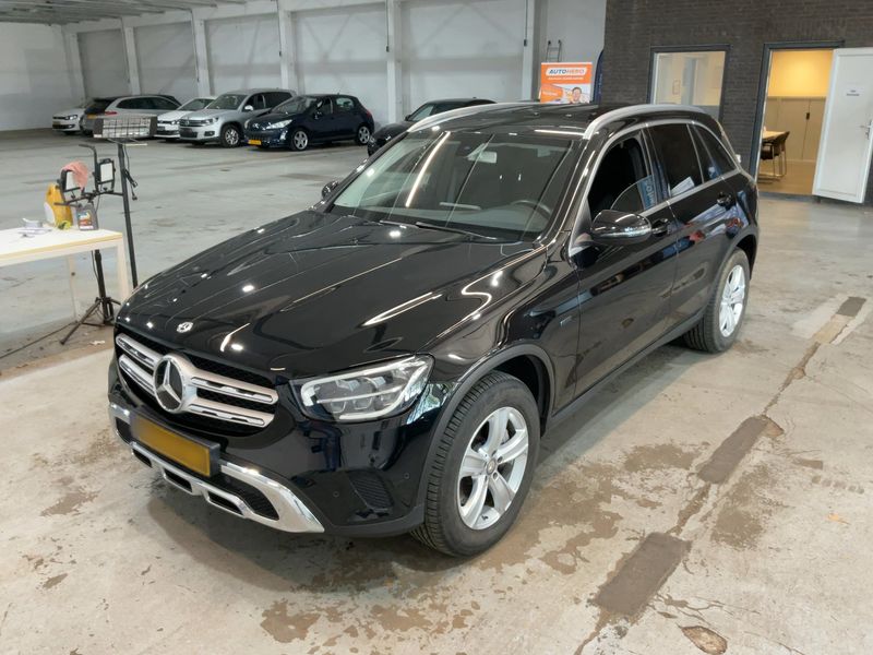 Mercedes-Benz GLC-Klasse GLC 300e — 1/8