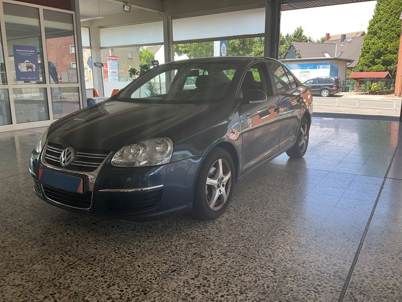 Volkswagen Jetta 1.9 TDI — 1/8